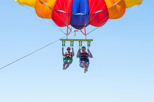 Parasailing in Playa Blanca